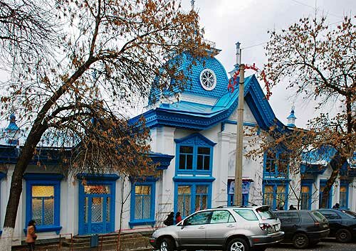 Бывший магазин купца Габдулвалиева в Алматы
