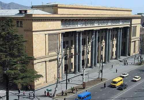 Здание бывшего Института Маркса – Энгельса – Ленина в Тбилиси